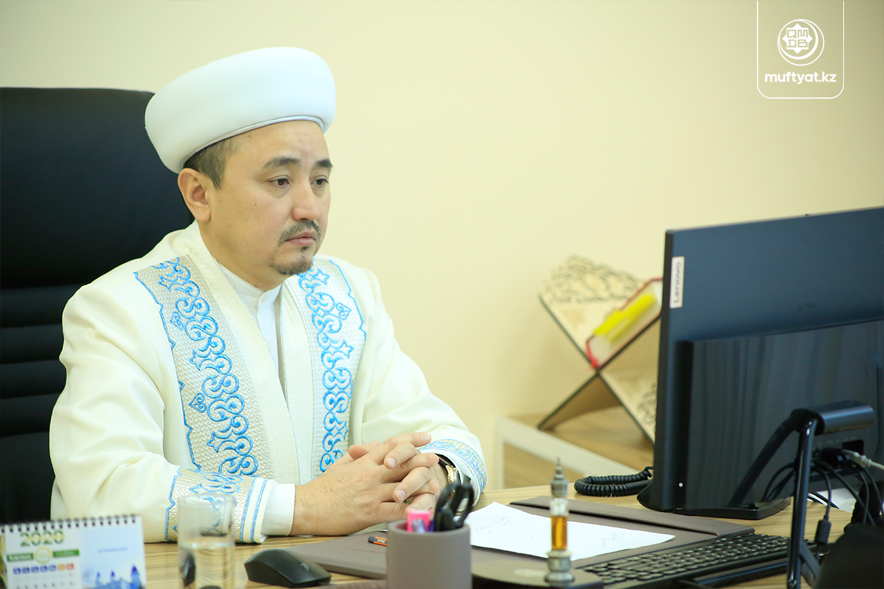 Наиб муфтий принял участие в онлайн-конференции  (ФОТО)