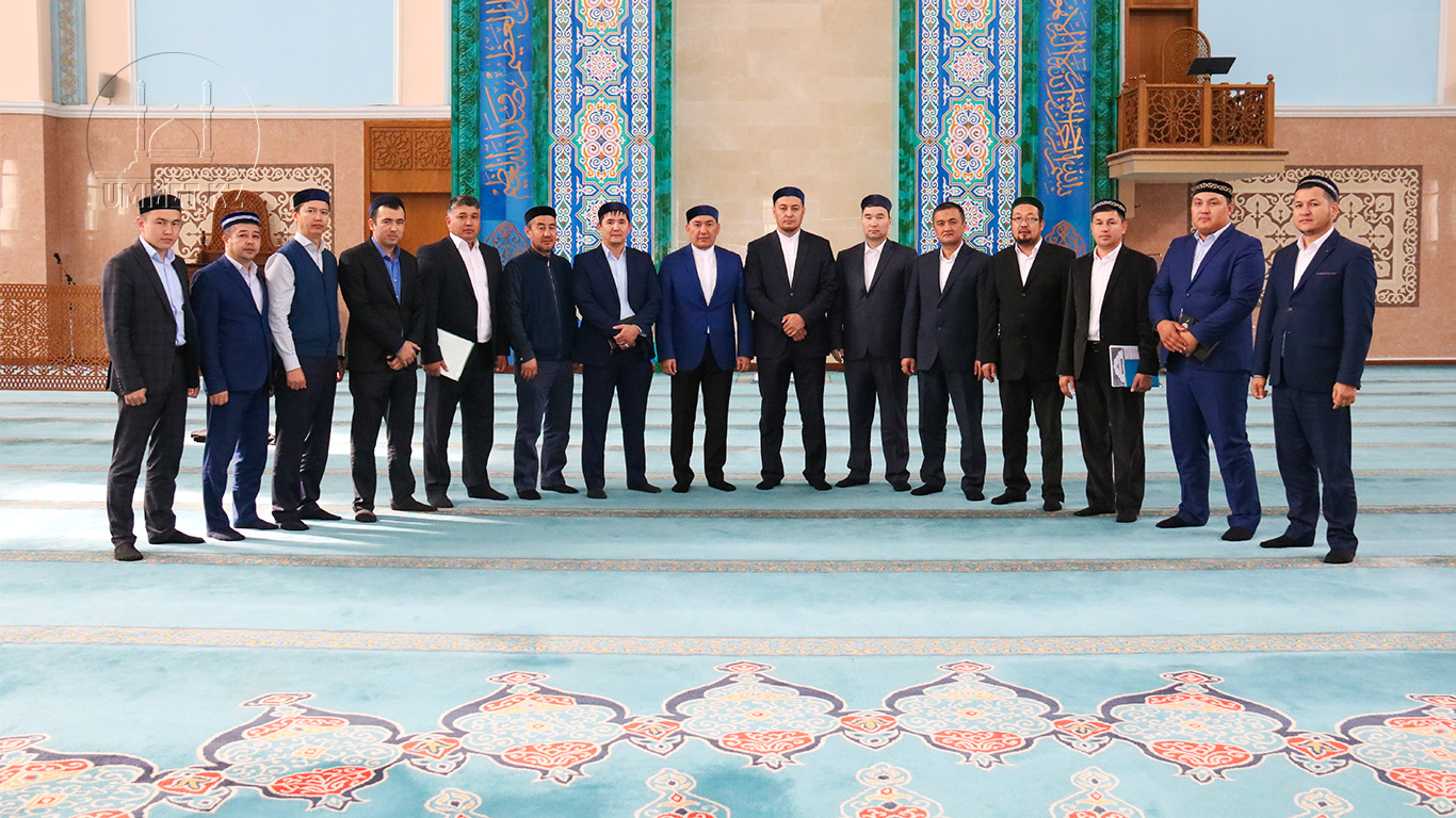 Шымкенттік имамдар Астанаға іс-сапармен келді (ФОТО)