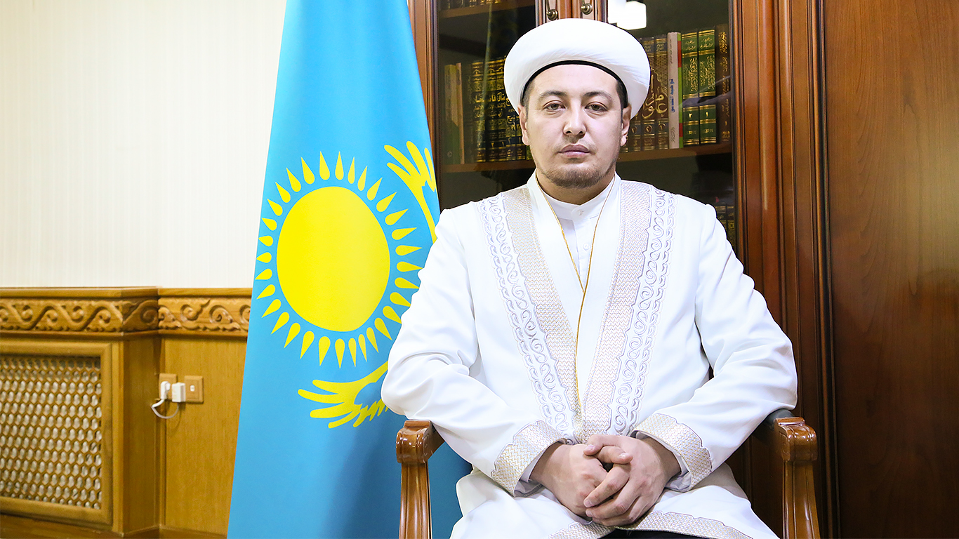 «Нұр Астана» мешітіне бас имам тағайындалды