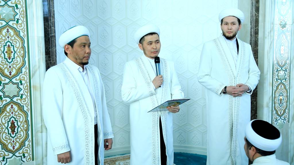 Астанадағы «Ақмешітке» жаңа наиб имам тағайындалды (ФОТО)
