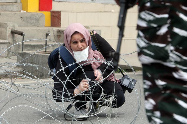 Мусульманку-фотожурналиста наградили за смелость