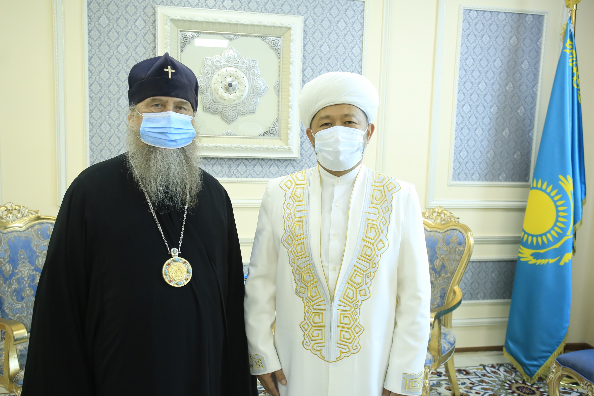 Председатель ДУМК побеседовал с митрополитом Астанайским Александром (ФОТО)