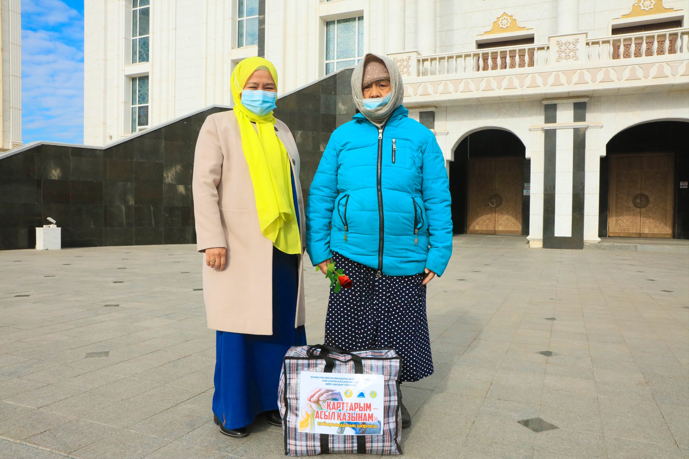 Устазы столицы поздравили пожилых людей (ФОТО/ВИДЕО)