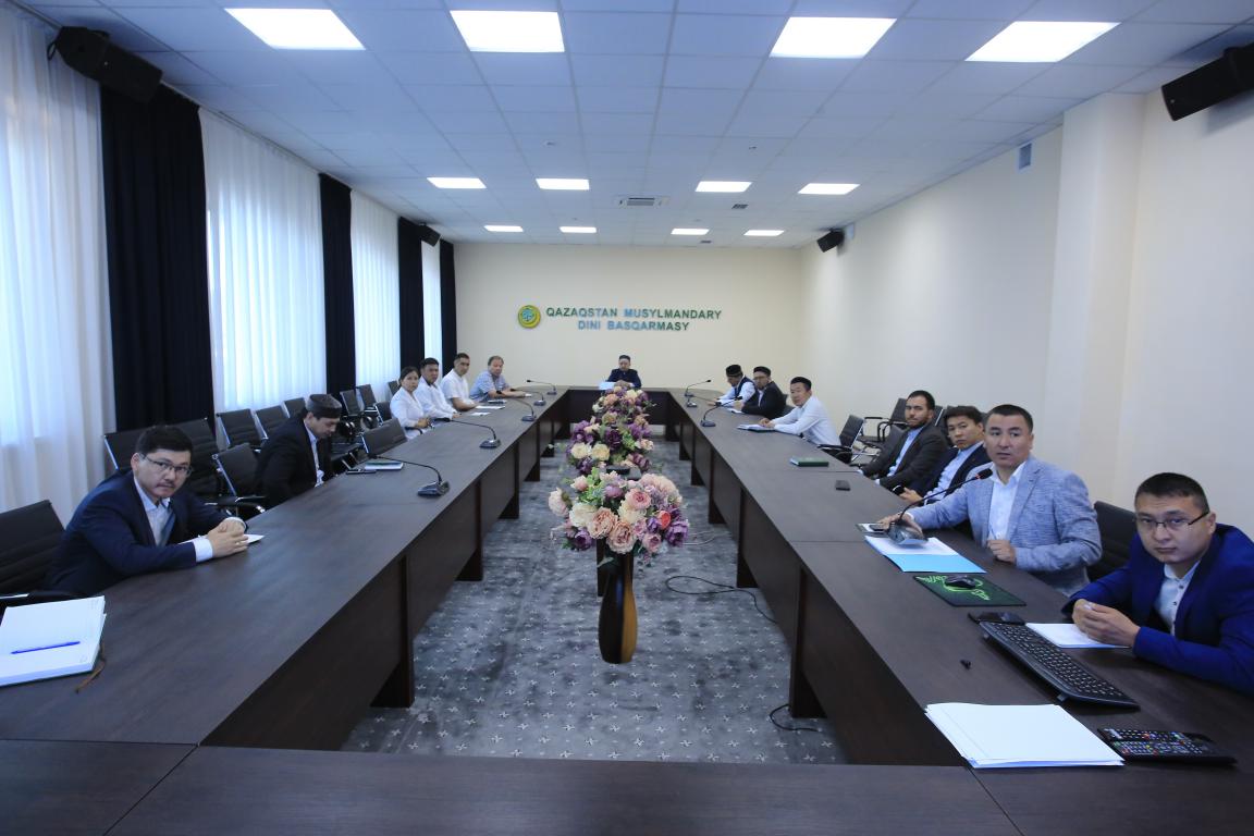 Қазақстан қажылық миссиясының алғашқы отырысы өтті (фото)