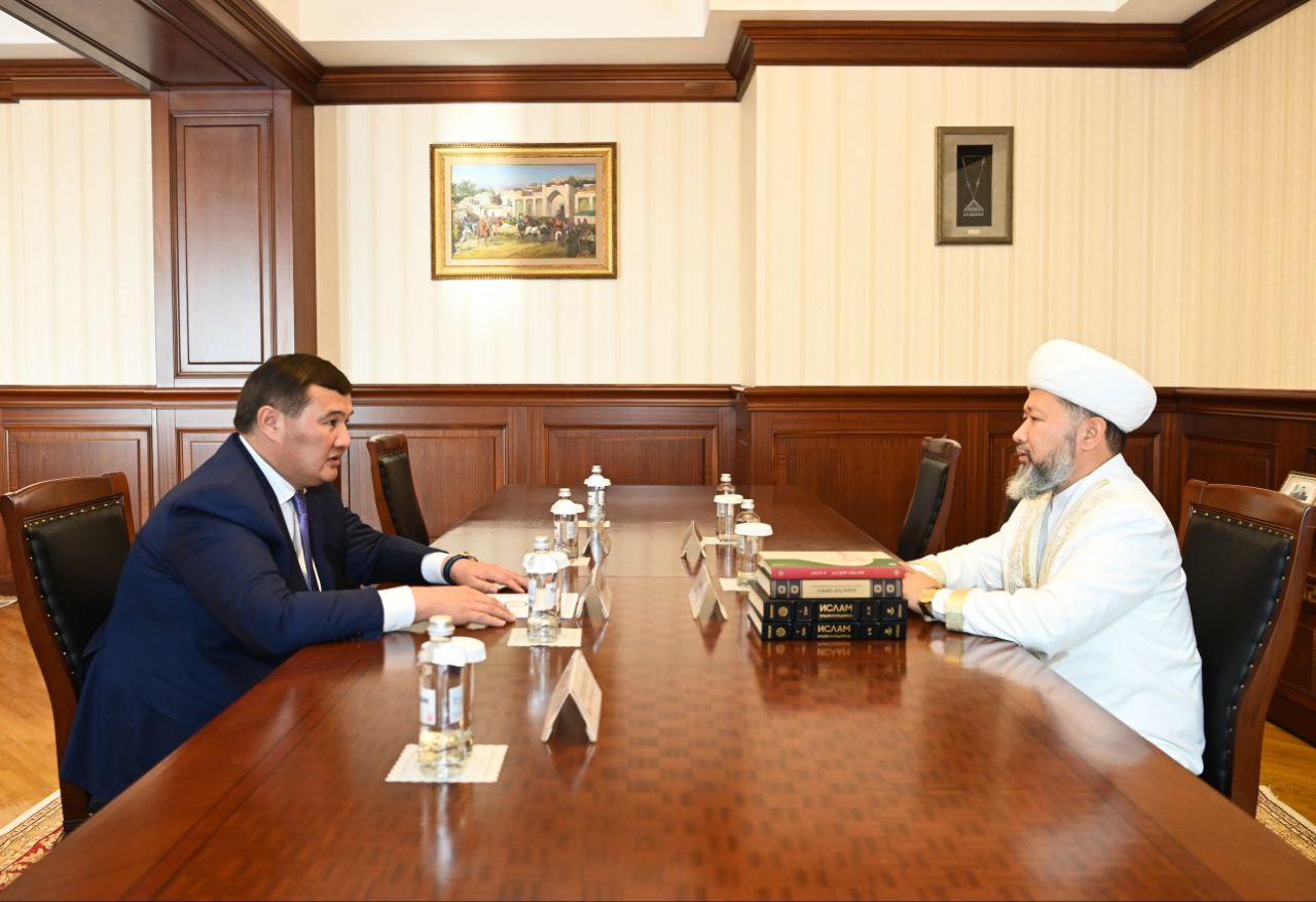 Бас мүфти Қызылорда облысы әкімімен кездестіБас мүфти Қызылорда облысы әкімімен кездесті