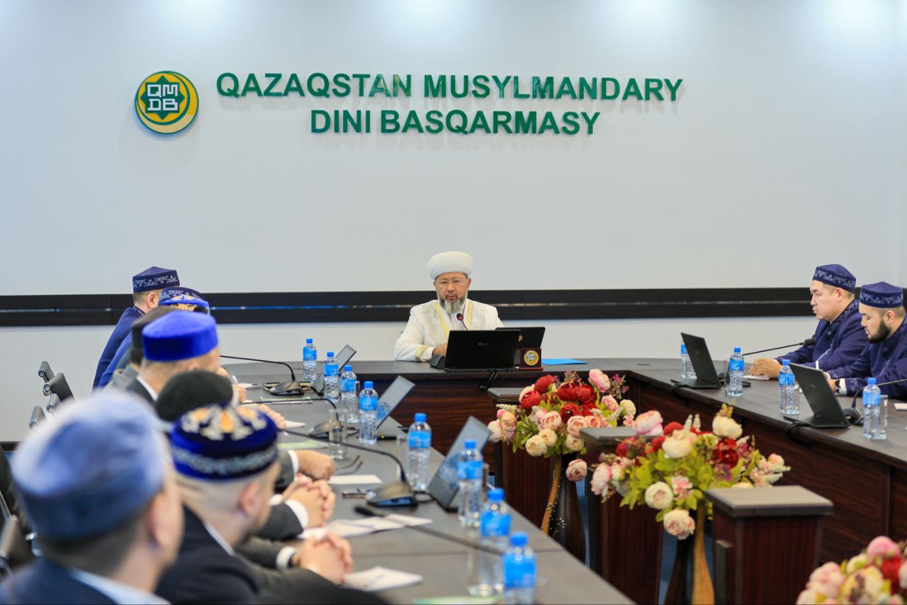 Қарилар алқасының кезекті мәжілісі өтті