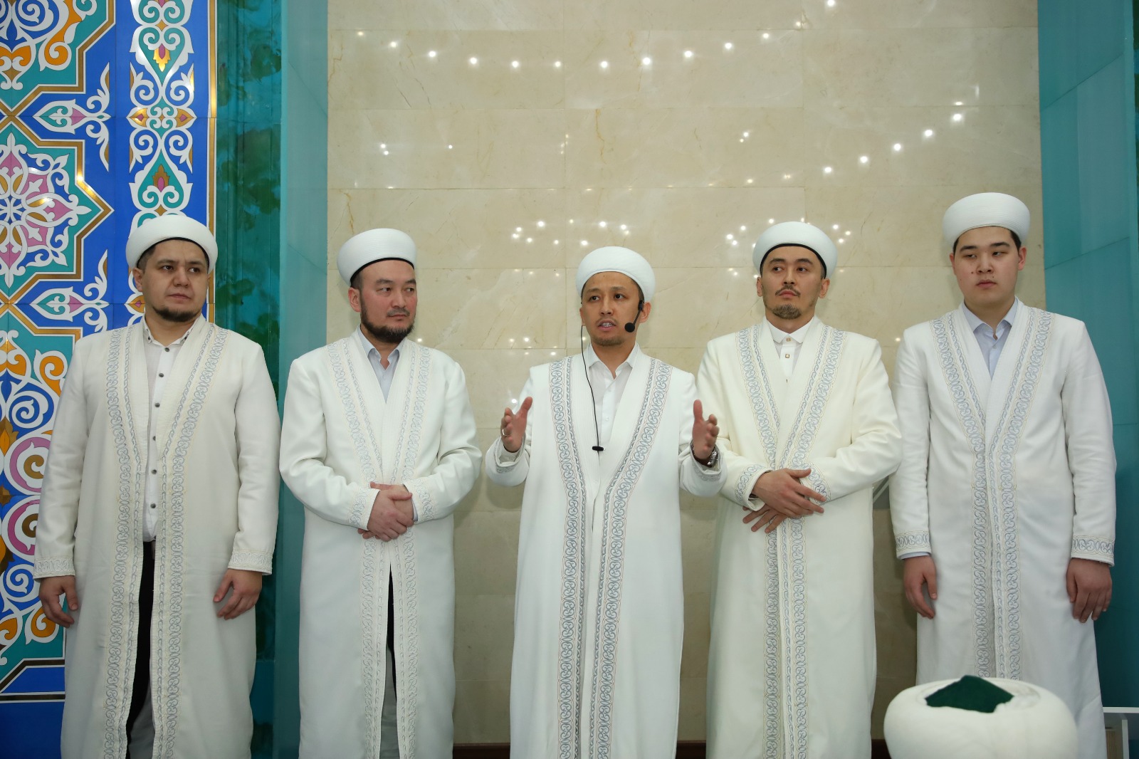 «Әбу Насыр әл-Фараби»: Төрт қариға лайықты құрмет көрсетілді (фото)