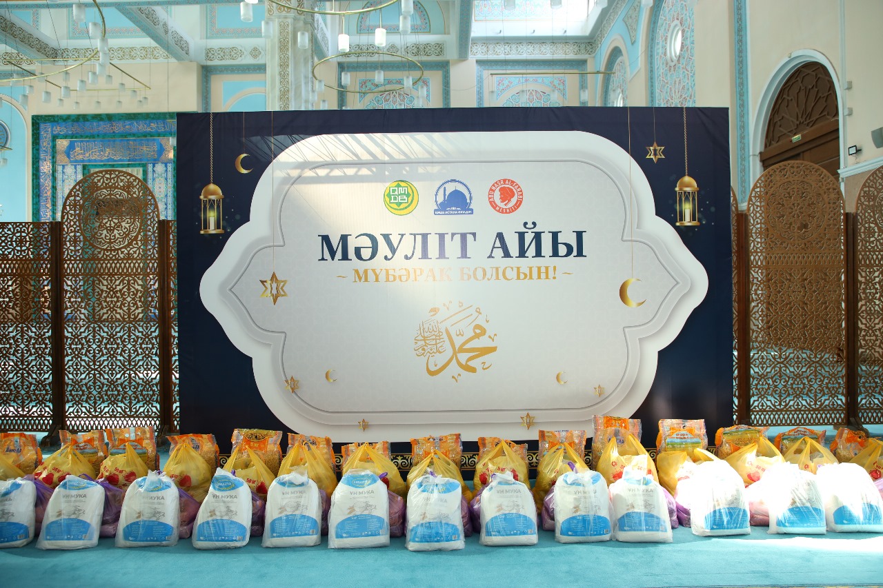 «Әл-Фараби»: 20 отбасыға Мәуліт сыйлығы табысталды (фото)