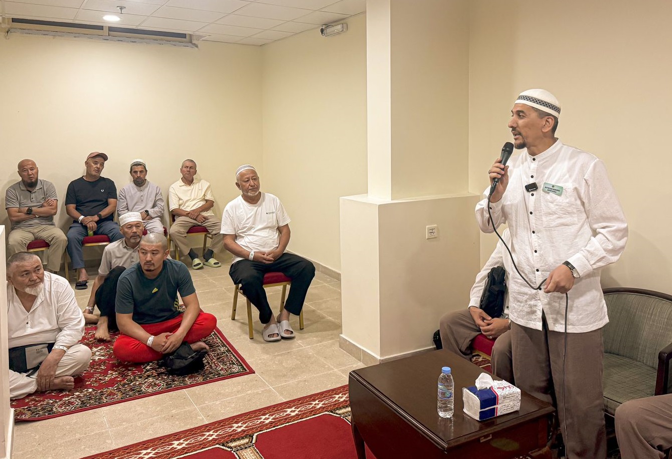 Мекке мен Мәдинаға 2755 отандасымызға уағыз-насихат айтылды