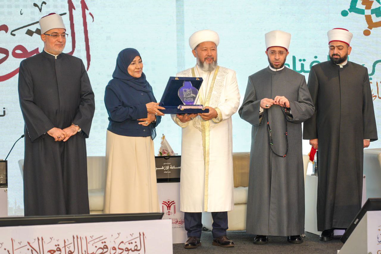 ҚМДБ Төрағасына халықаралық форумда марапат табысталды