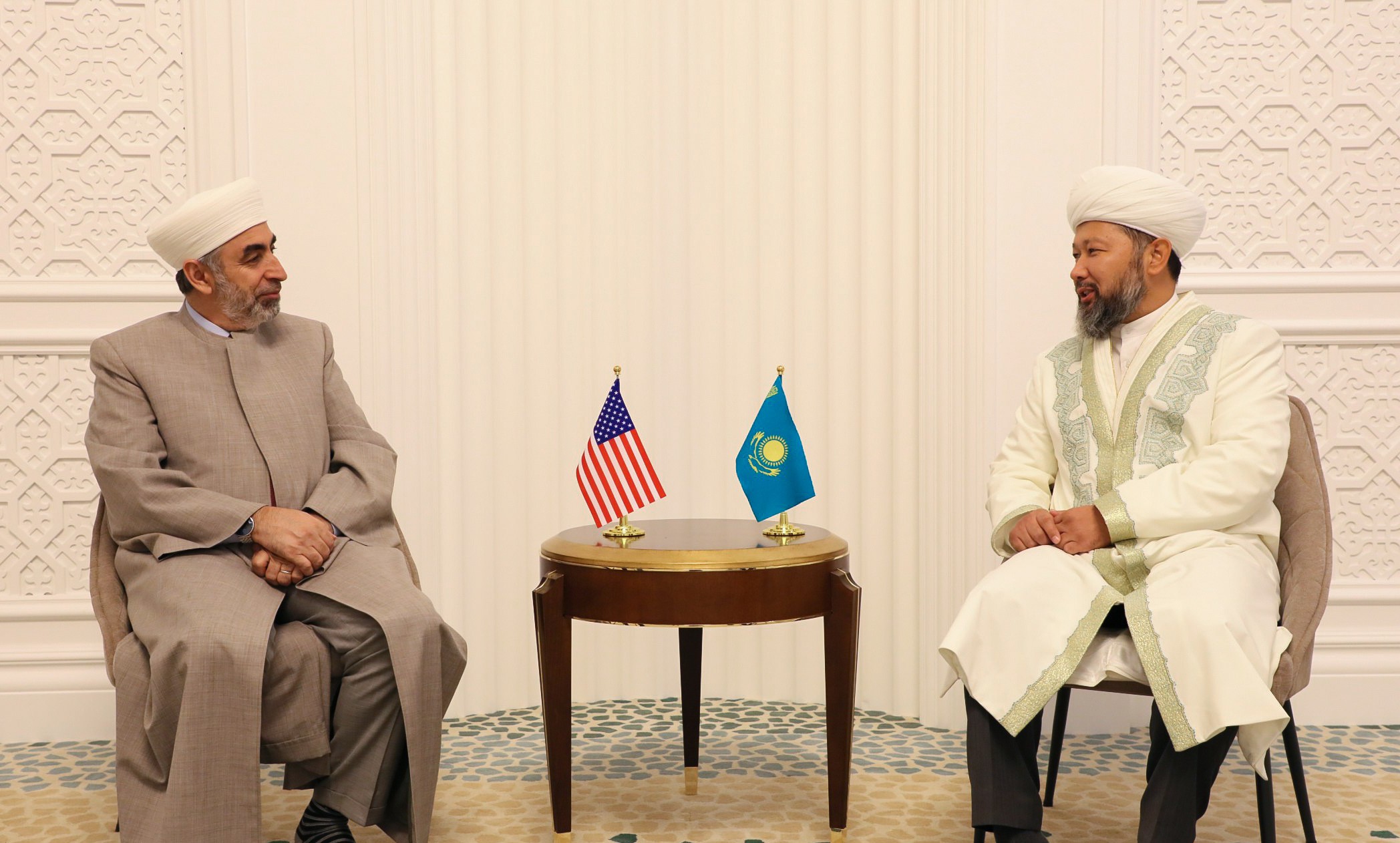 Бас мүфти Америкадан келген имаммен сұхбаттасты (фото)