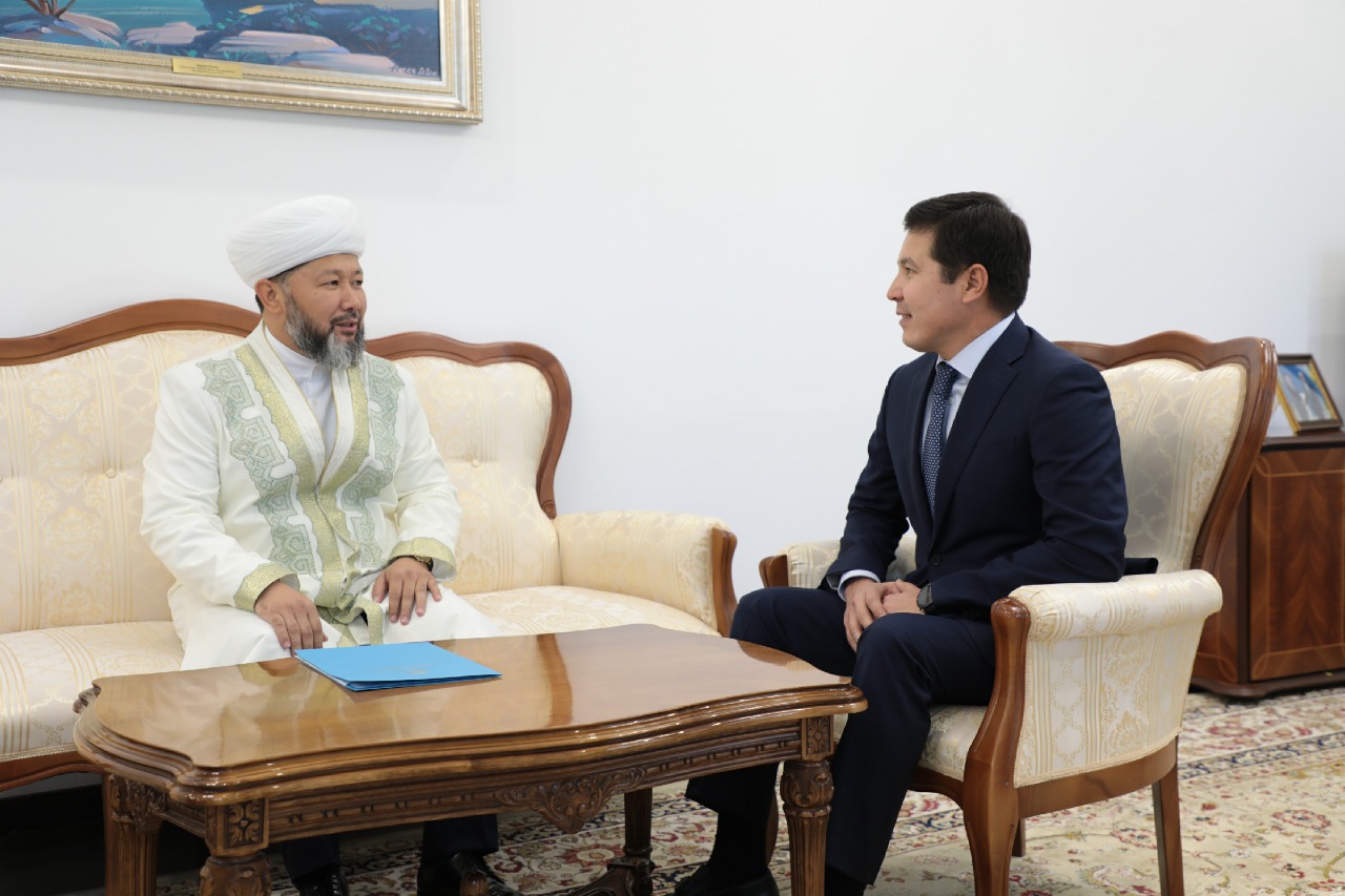Бас мүфти Павлодар облысының әкімімен кездесті (фото)