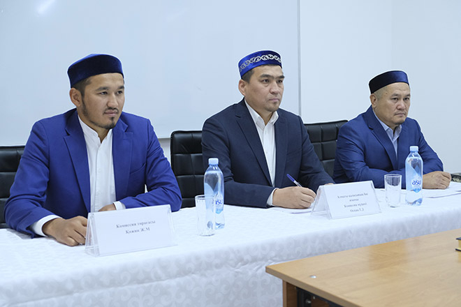 «Әбу Ханифа» медресе-колледжі талапкерлерден емтихан қабылдады (фото)