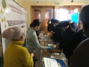 Қарағанды: Қайырымдылық жәрмеңкесі өтті