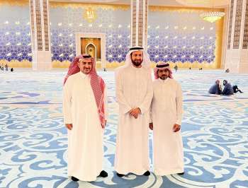 Сауд Арабиясының министрі бас мешітке келді (фото)